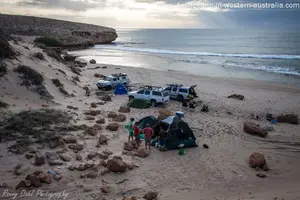 setting-up-a-few-dome-tents-in-windy-conditions