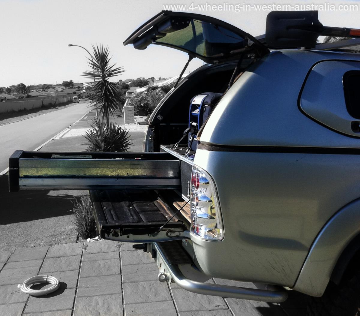 4 WD Storage draws. 4 WD Storage draws.