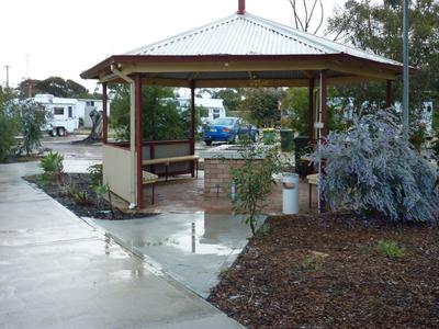 BBQ facilities at Wongan Hills Caravan Park.